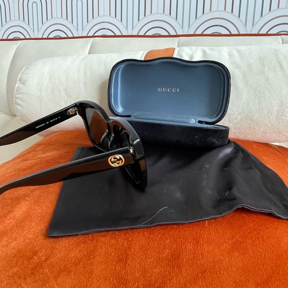 Gucci Black Chunky Frame Sunglasses
